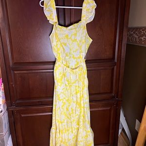 Fun vacation inspired bright yellow & white floral smocked sundress w/tie belt